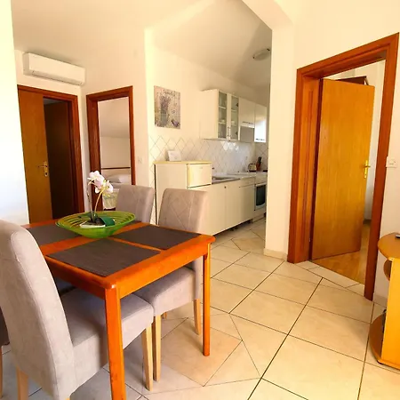 Apartment Cozy Helena Primošten