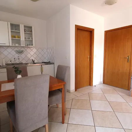 Διαμέρισμα Cozy Helena Primošten