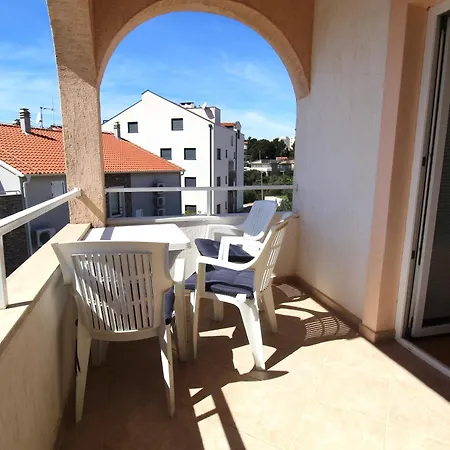 Διαμέρισμα Cozy Helena *