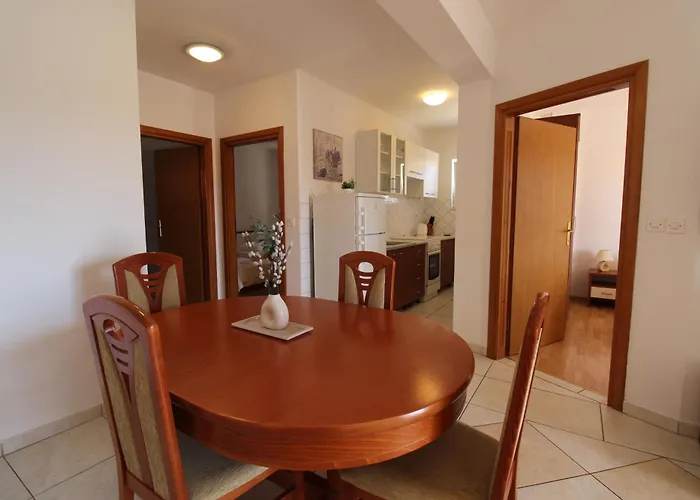 Cozy Helena Apartment Primošten